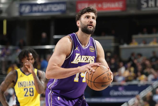 湖人137-130力克步行者 克勒贝尔表现低迷引质疑