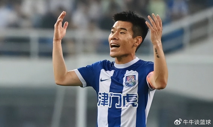 津门虎主帅于根伟回应引援困境 球迷喊下课引争