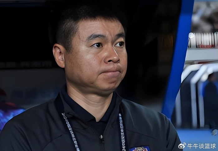 津门虎主帅于根伟回应引援困境 球迷喊下课引争