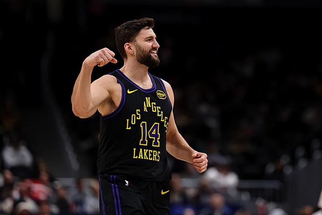 湖人137-130力克步行者 克勒贝尔表现低迷引质疑