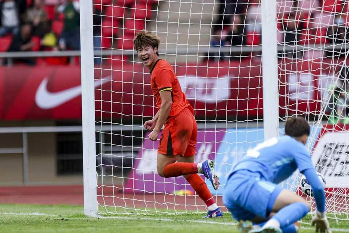 杨铭锐首战建功却遭替补？U19国足对阵澳大利亚