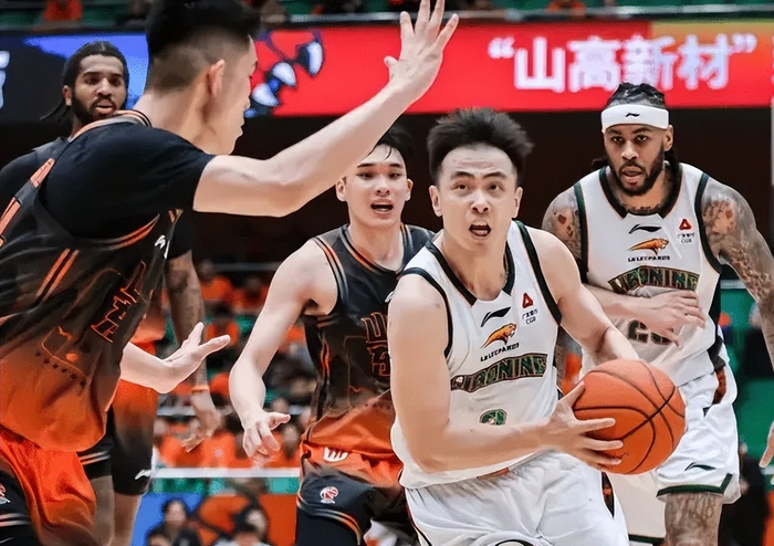 山东男篮G3大胜辽宁终结系列赛