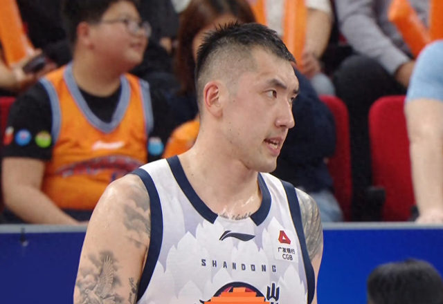 山东男篮客场惜败上海 系列赛0-1落后 陶汉林两双